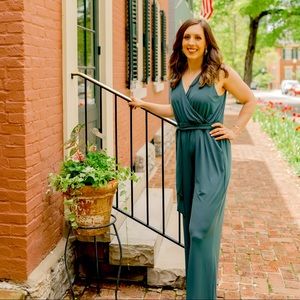 Vera wang size large jumpsuit